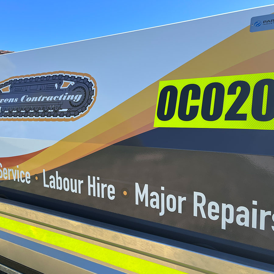 Start Up Visuals - Marine Signwriting. Perth’s quality signwriter services.