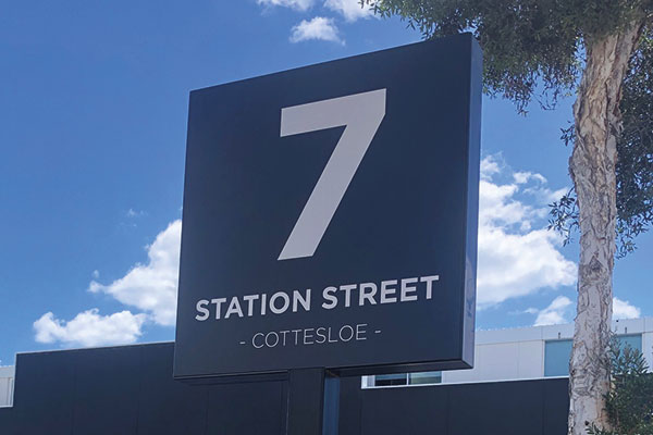 Start Up Visuals - Perth’s quality signwriter services.